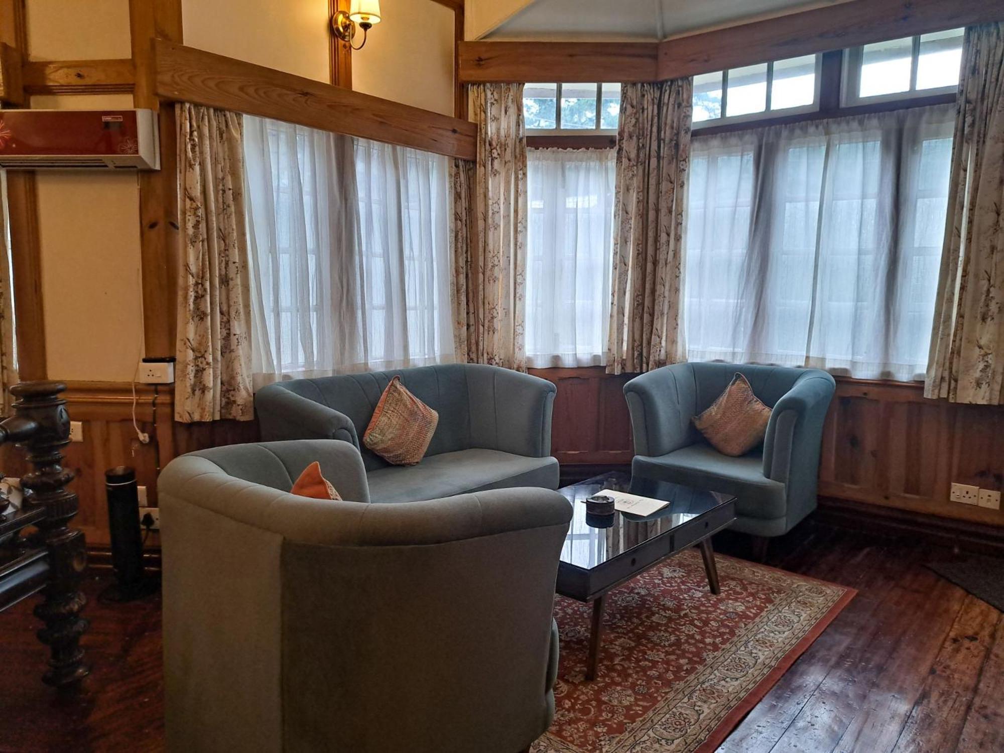 The Heritage Club - Tripura Castle Hotel And Spa Shillong Esterno foto