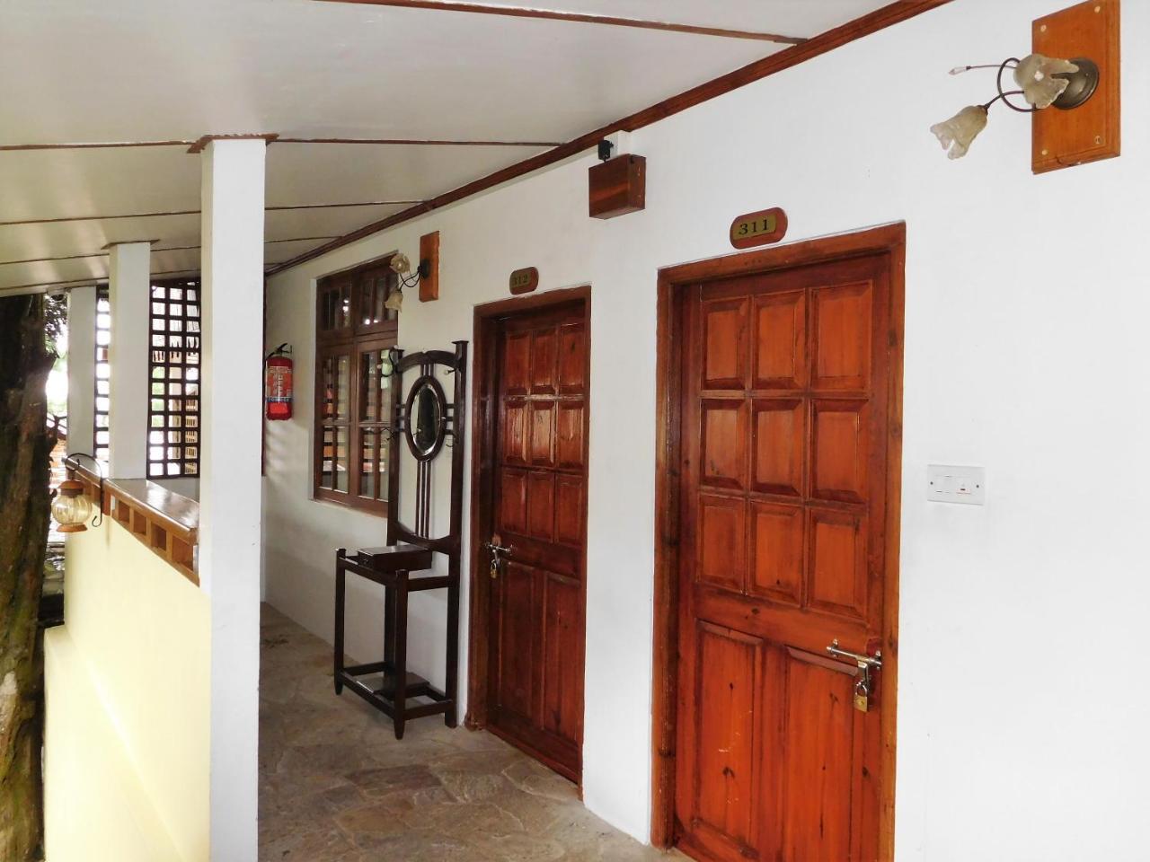 The Heritage Club - Tripura Castle Hotel And Spa Shillong Esterno foto